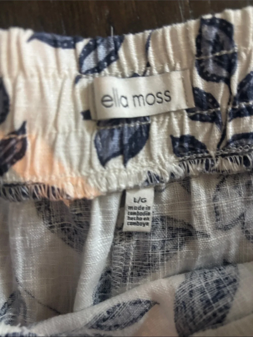Ella Moss White and Navy Floral Wide-Leg Bermuda Shorts